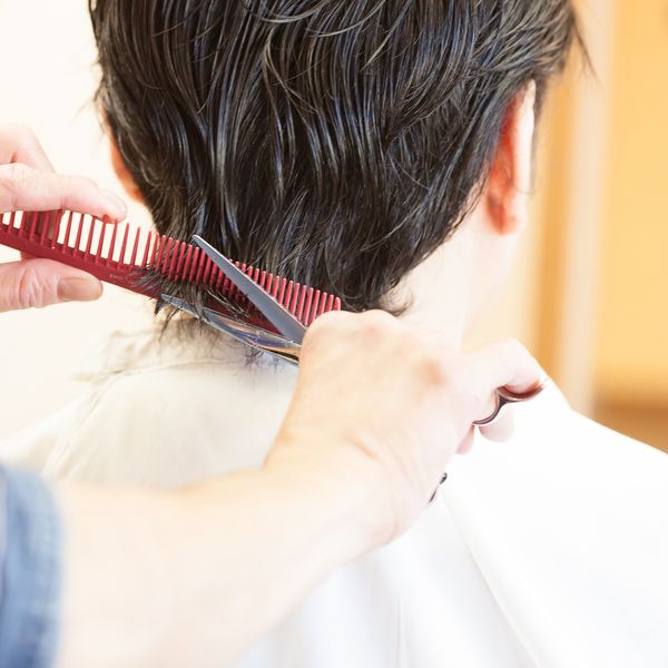 岩槻の床屋に高度なスキルを必要とする白髪染めもお任せください